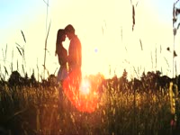Camo: Couple Hugging thumbnail